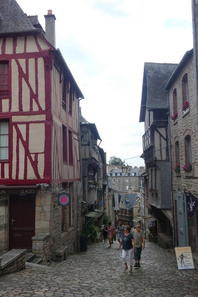 Dinan 11 