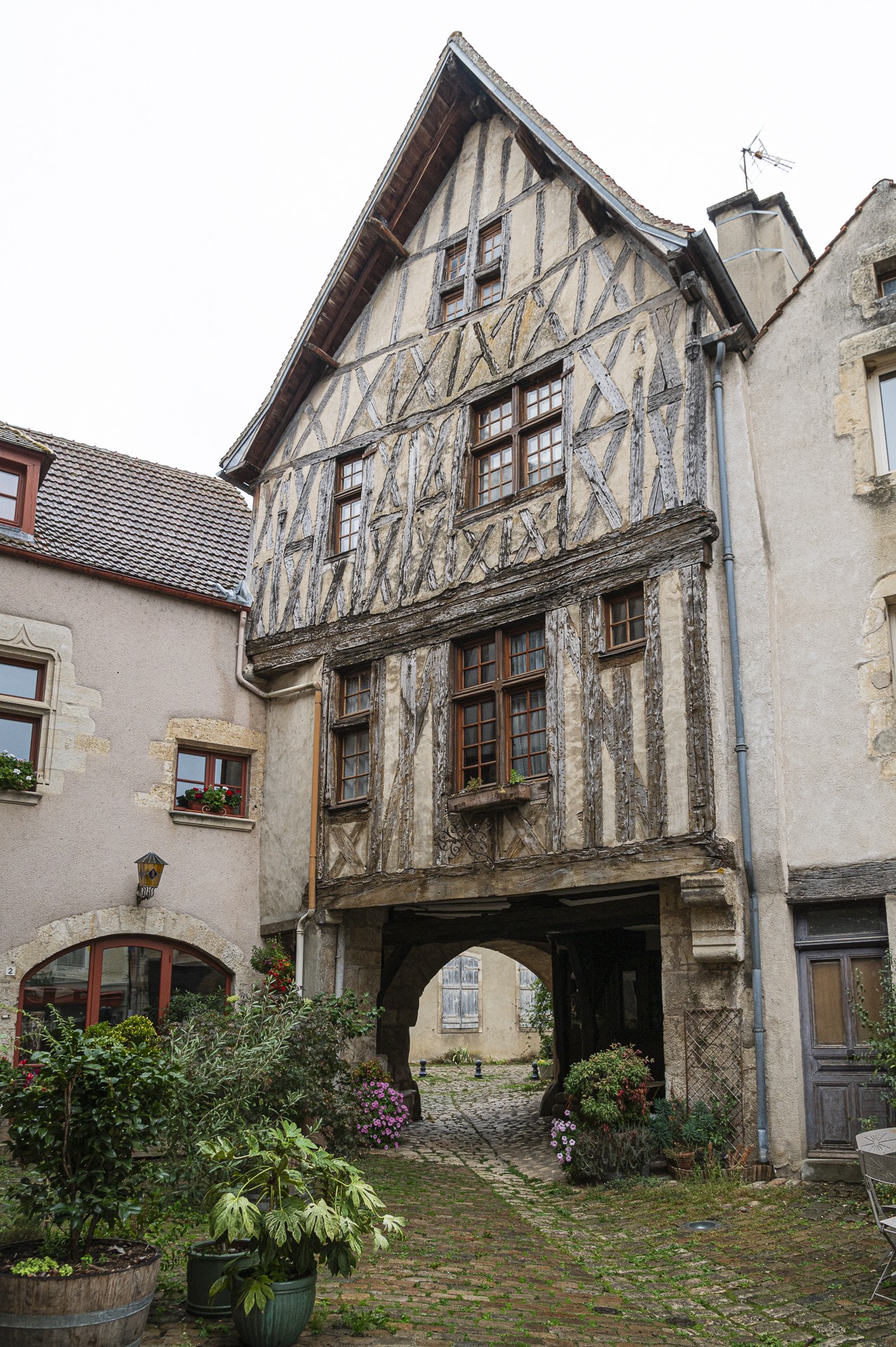 NOYERS SUR SEREIN